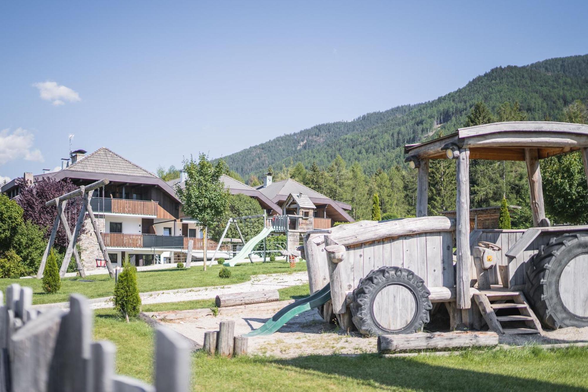 Family Aparthotel Winklwiese Valdaora Kültér fotó