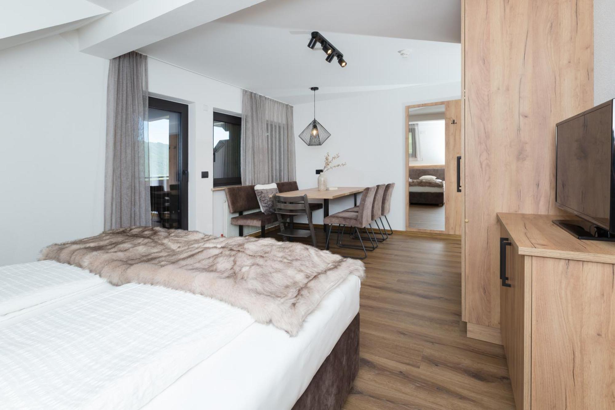 Family Aparthotel Winklwiese Valdaora Kültér fotó